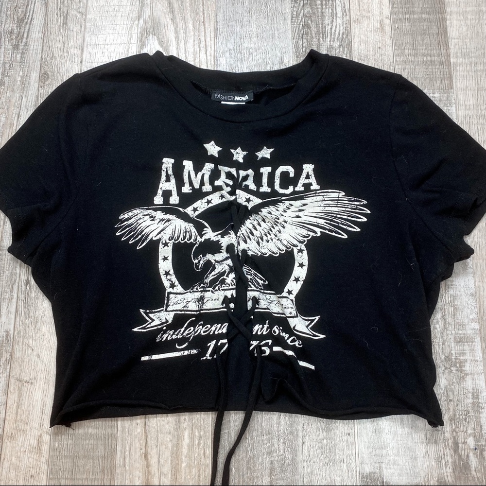 fashion nova cropped graphic tee